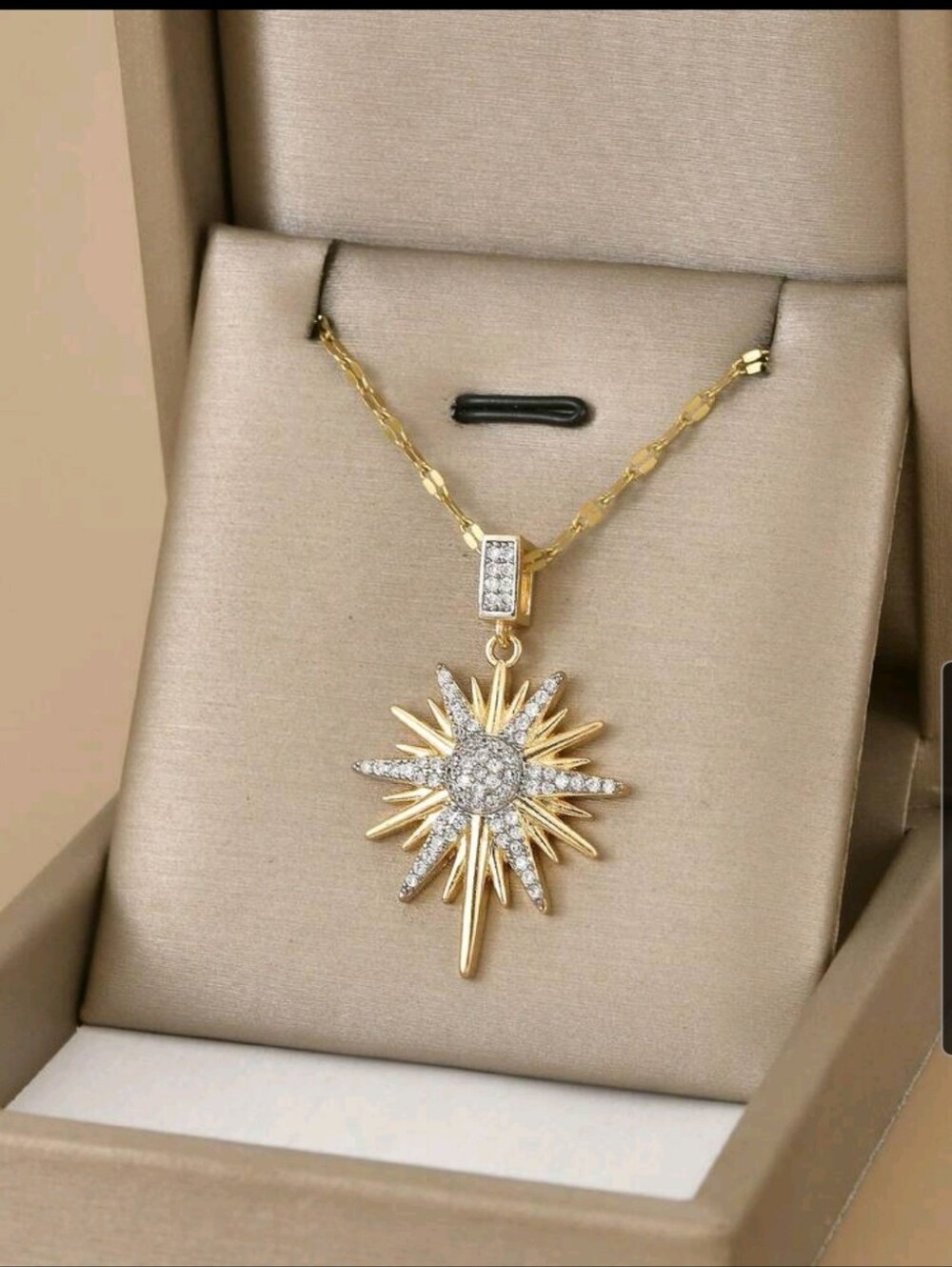 BRAND NEW ** Gold Starburst Pendant Necklace with Pavé Crystals